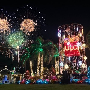 University Town Center Kicks Off Holiday Season in Grand Style Nov 9